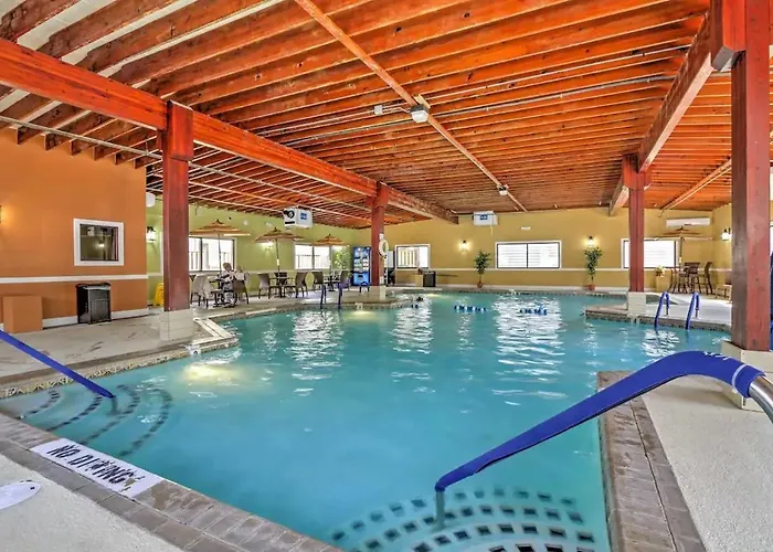 Luxury 2bd Walk To Pool&tennis Court Holiday home *