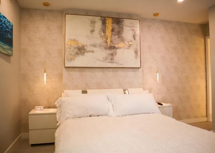 Luxury 2bd Walk To Pool&tennis Court Holiday home