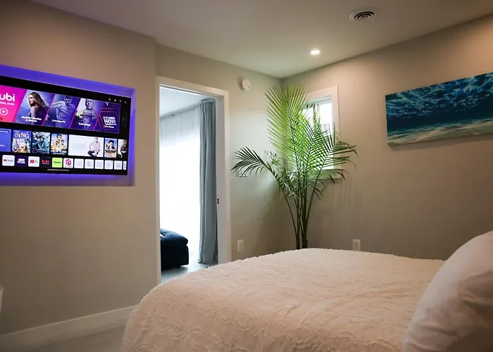 Holiday home Luxury 2bd Walk To Pool&tennis Court *