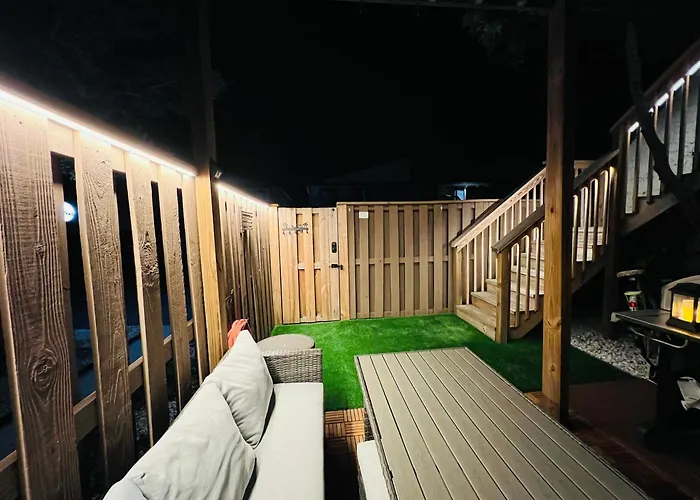 Luxury 2bd Walk To Pool&tennis Court Holiday home