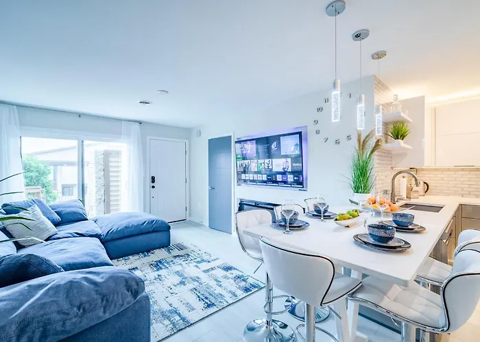 Luxury 2bd Walk To Pool&tennis Court Holiday home *